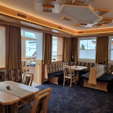 Garni Corinna Otel Ischgl
